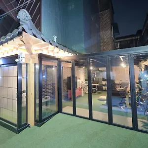 와이의 하우스 게스트하우스